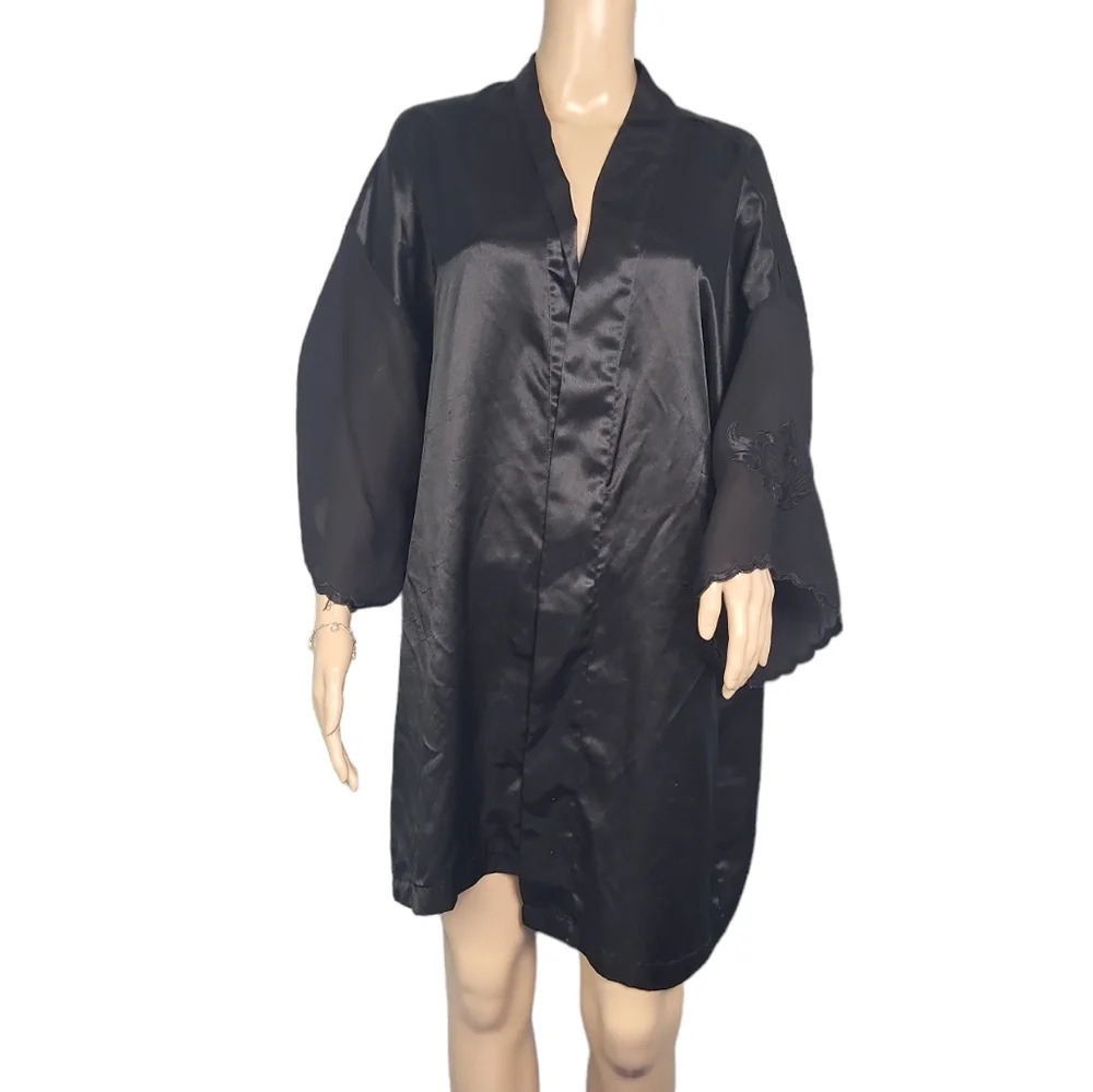 VAL MODE Black Smooth Satin Embroidered Robe